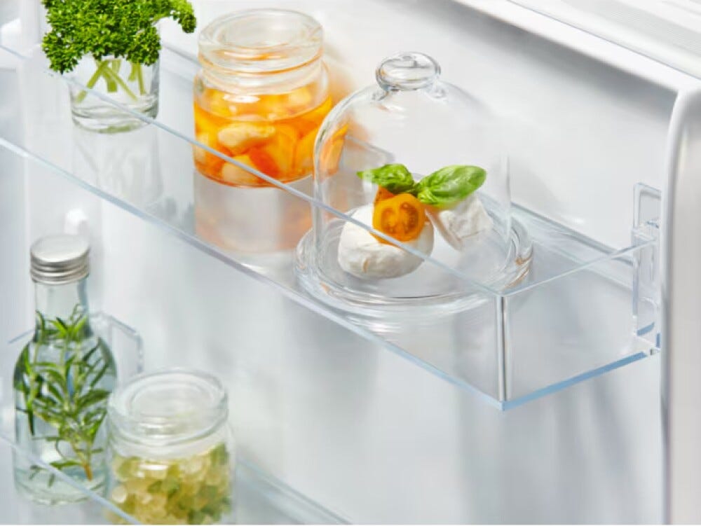 Electrolux KNA6LE18T serie 600 Frigorifero con congelatore da incasso cm. 54, altezza 178, 271 litri, FastFreeze, LowFrost, cerniere sx, reversibile