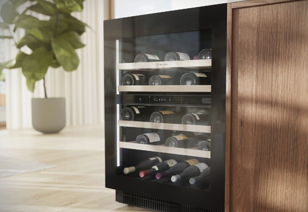 Electrolux EWCD280B6B Perfect Shelving 8000 Cantina vini da incasso cm. 60, altezza 59, 26 bottiglie, Dual Zone, vetro anti‑UV, nero