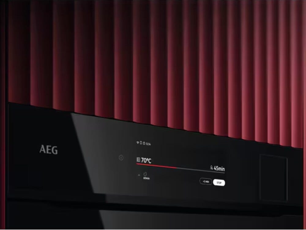 AEG NBP9S831AB serie 9000 ProAssist Forno multifunzione a vapore cm. 60, 70 litri, touch, AirFry, SousVide, cottura assistita, pulizia idrolitica, WiFi, sonda termica, classe A++, nero
