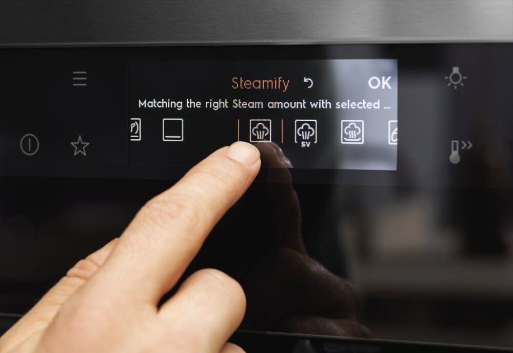 Electrolux KOBBS39WH serie 800 Forno a vapore cm. 60, 70 litri, pulizia idrolitica, display touch EXCite, cottura guidata, WiFi, termosonda, nero