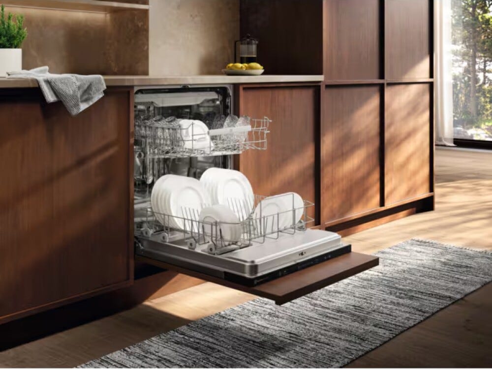 Electrolux KL52D201S serie 500 Lavastoviglie integrata totale cm. 60, 14 coperti, tecnologia AirDry, LightOnFloor, terzo cestello MaxiFlex, comandi Sliding, classe D