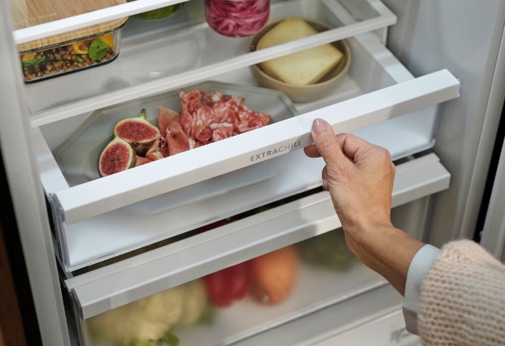 Electrolux KNA7CE18S1 serie 700 Frigorifero con congelatore da incasso cm. 54, altezza 178, 249 litri, Total No Frost, Cooling 360º, FastFreeze, cassetto Extra Chill, classe E