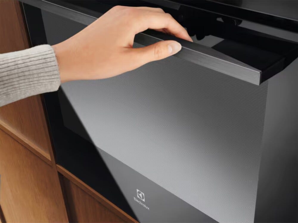 Electrolux KODFP46X serie 500 Forno elettrico multifunzione cm. 60, 72 litri, pulizia pirolitica, funzione vapore, programma pizza, manopole a scomparsa, classe A+, inox