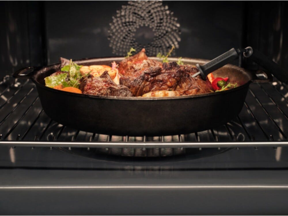 Electrolux KVLBE08WT serie 800 MealAssist Combiquick Forno combinato a microonde cm. 60, altezza 46, 44 litri, display Full Color TFT, WiFi, funzione pizza, termosonda, nero opaco