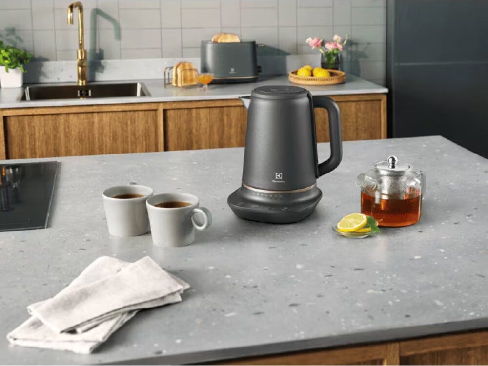 Electrolux E7K1-6BP Explore 7 Bollitore elettrico, 1.7 l, antracite