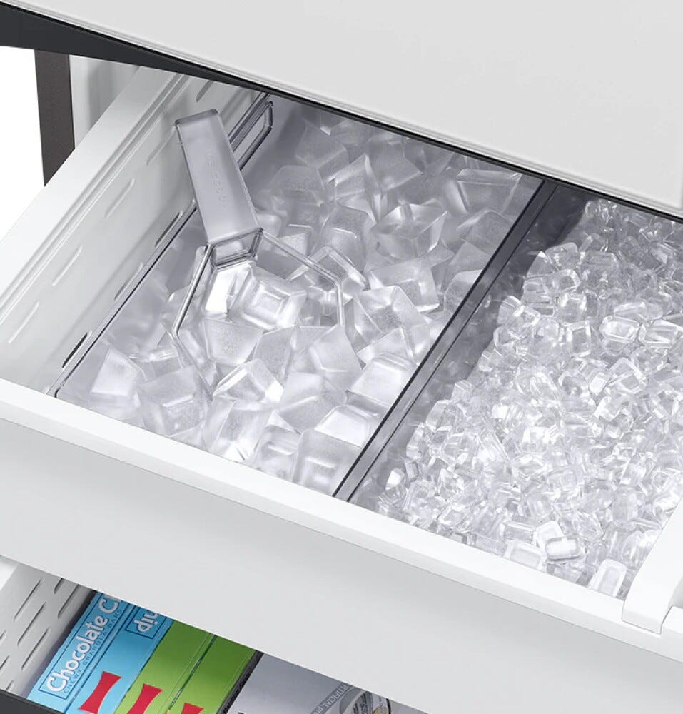 Samsung RF24BB620EB1EF Frigorifero con congelatore a libera installazione, French Door 3 porte, 674 L, SpaceMax™, Dual Ice Maker, Autofill Water Pitcher ,Nero
