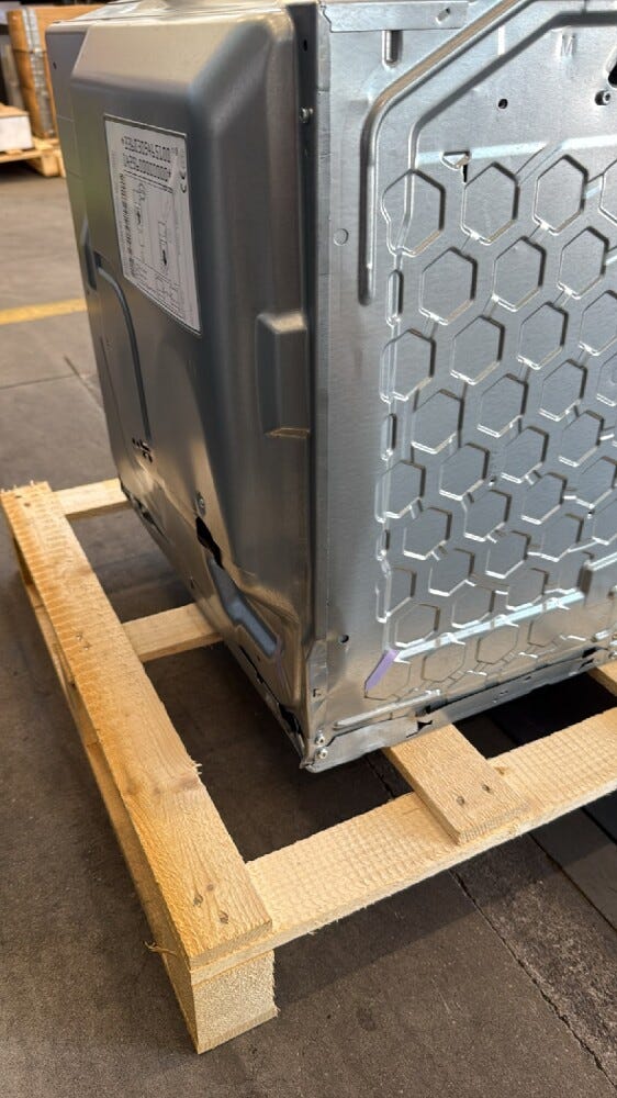 Bosch OUTLET HBG578ES3 Forno elettrico pirolitico cm. 60 - inox - ARTICOLO NUOVO CON BOTTA SU PARTE POSTERIORE (vedi foto, non visibile a prodotto installato) SENZA IMBALLO ORIGINALE