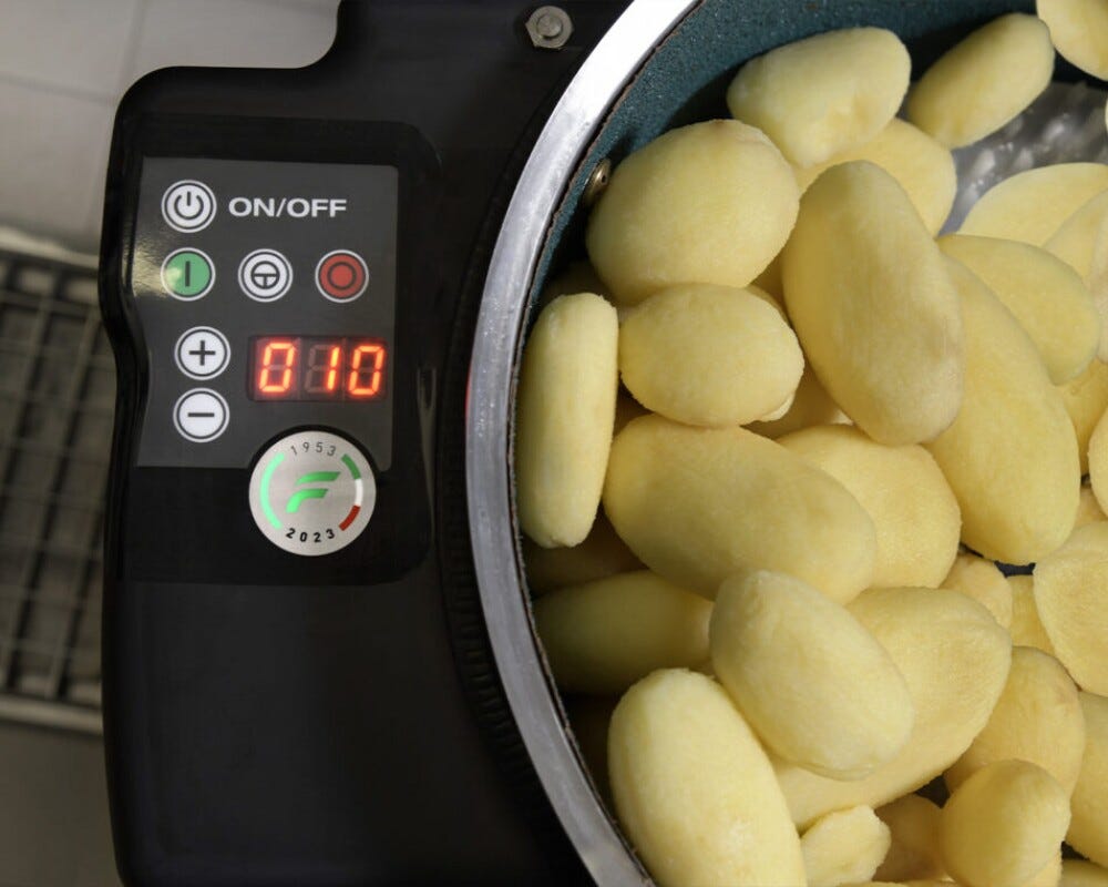 Fama FP110 Preparazione Dinamica Pelapatate 10 KG con Supporto Alto, Monofase, Struttura in acciaio inox AISI 304